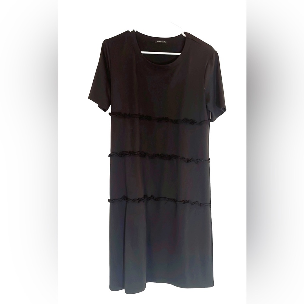 • SIMPLE BLACK RUFFLED DRESS